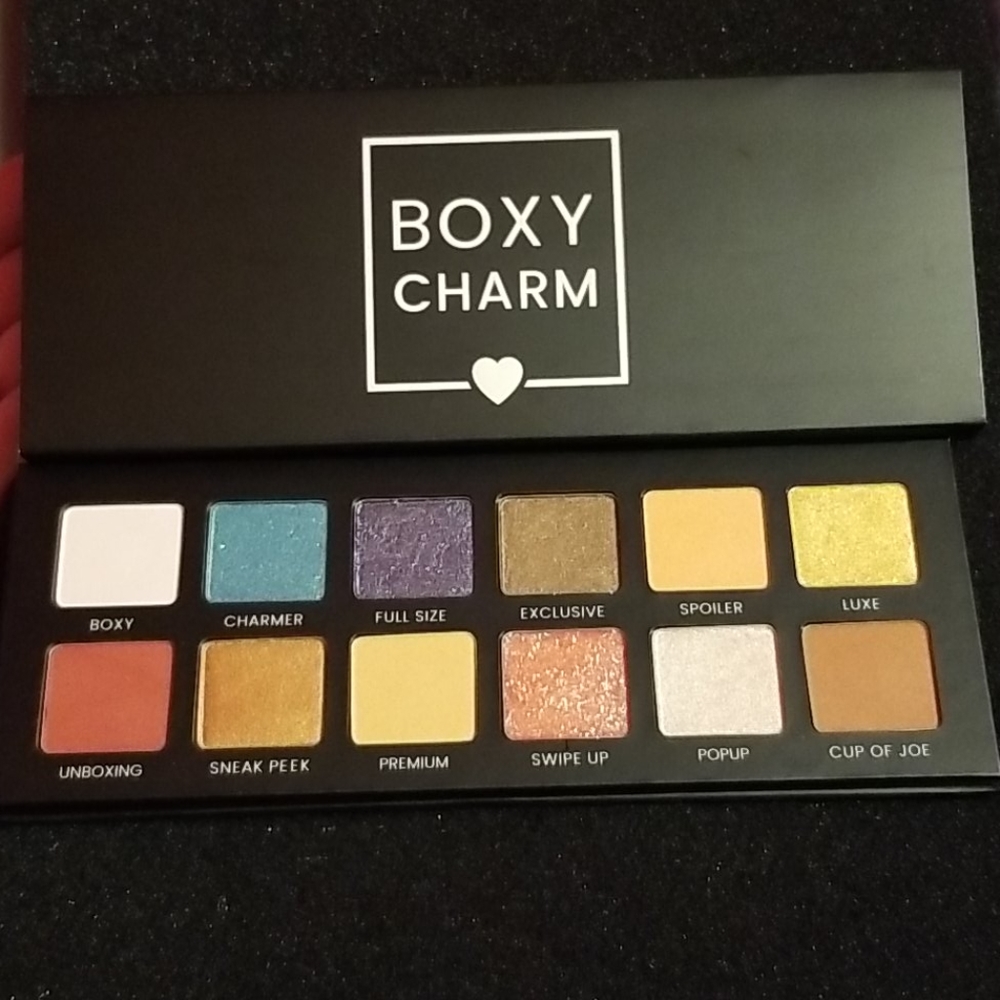 New Boxy Charm Eyeshadow Makeup Pallet